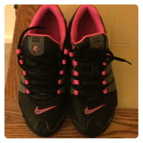 pink and black nike shox for women